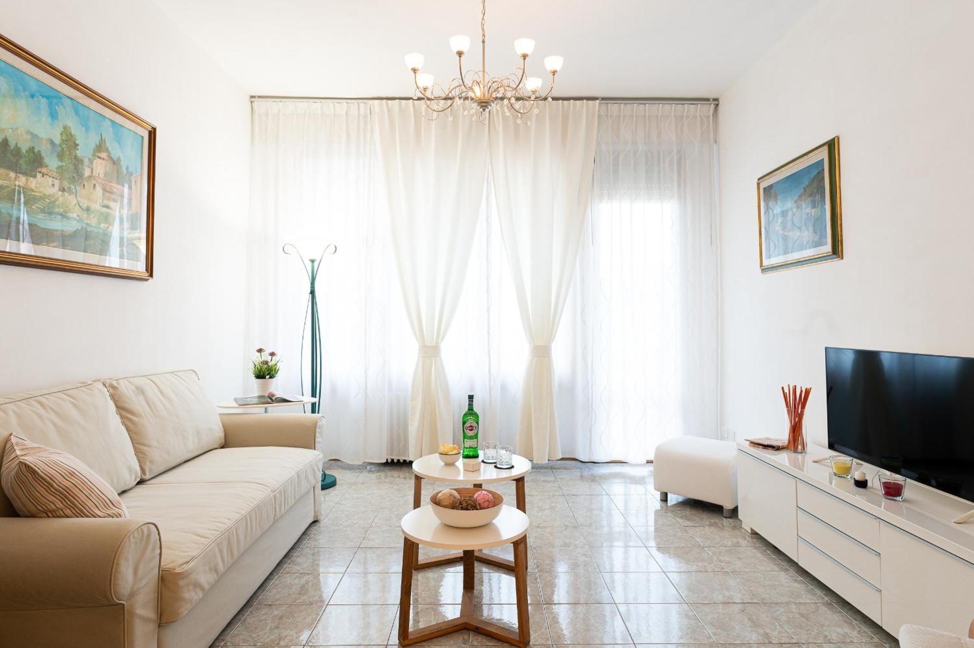 Godi Fiorenza Suite - Duomo A 15 Minuti E Aeroporto A 4 Minuti Con Tramvia T2 ฟลอเรนซ์ ภายนอก รูปภาพ